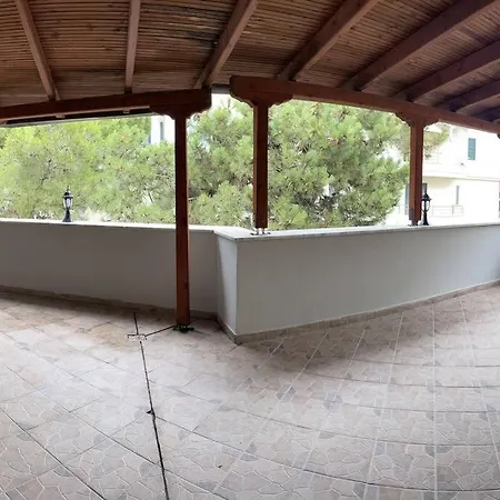 Apartment Pine Terrace Golem (Tirana)